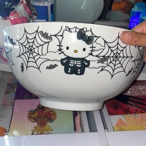 HELLO KITTY Halloween Spiderwebs Hello Kitty Lavender Mixing Bowl 11.5"D (NEW)